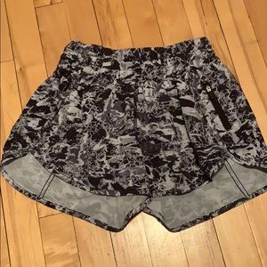 Lululemon running shorts size 6